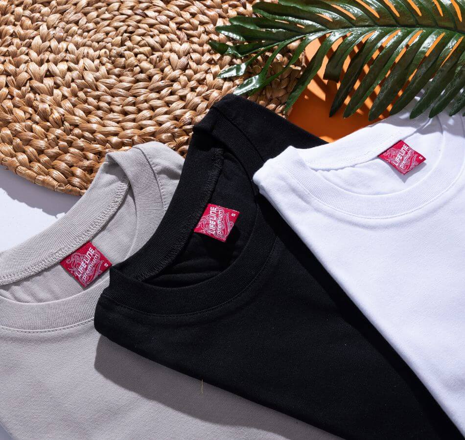 How to Customize Your Plain T-shirt with Minimalist Designs